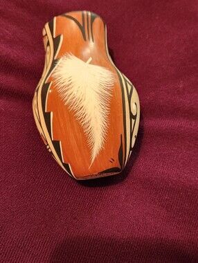 Native American Small Feather Accent Vase in Terracotta and White